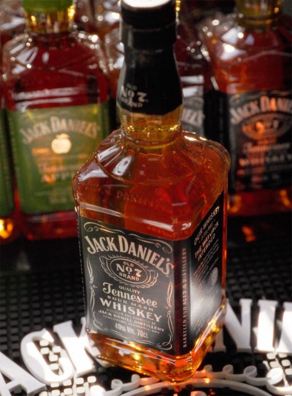 SYN X Jack Daniels Lindsay Thomas Robinson Video