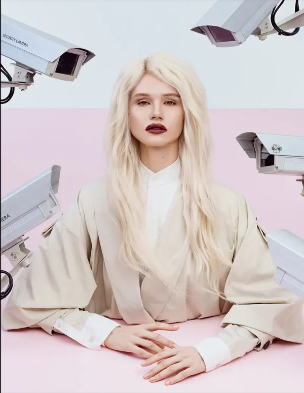 TUSH Loni Baur Photo Armin Morbach